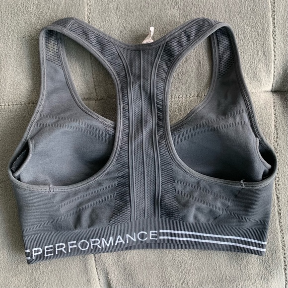 3 For $20 CALVIN KLEIN Performance Sports Bra With Removable Padding - Picture 2 of 5